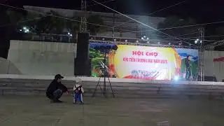 Bé hưng đi chơi hội chợ  xã nà hang ,tháng 11/2025