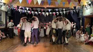 Newcastle Kingsmen's penultimate dance at Andy and Chloe's wedding