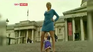 World's shortest man He Pingping dead at 21