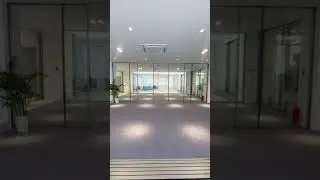 Intelligent electric sliding door with large glass for a great view! Convenient remote control！