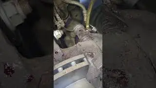 Manual brake bleed with a syringe. One man method.