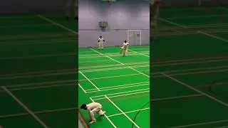SWINDON INDOOR CRICKET: ONE RUN BUT SMART FIELDING STOPS A FURTHER TWO RUNS! 🏏🏏🏏 #absports1 #joeroot