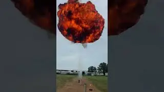 3 gallon gas mine w/ Fireball Dudes #fireworks #pyro #booms #fireball