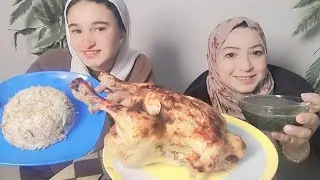 تحدي علي الملوخيه الخضراء والدجاجه كامله مشويه بالفرن والأرز بالشعريه والعقاب 👊👌🤝
