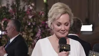 Mary Beth Barone Interviews Jean Smart on the Red Carpet | 83rd Annual Golden Globes