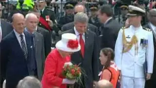 The Queen in Canada - Royal Flower Girls