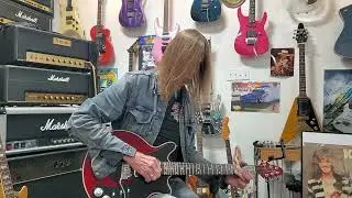 Let's get Guitarded w/ Danny Greuter - Brian May Red Special