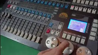 How to use a light library to operate 1024 controller