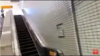 【日立】3X エスカレーター　河内森駅 1X escalator Kawachimori station Keihan line Osaka Japan