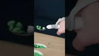 Умная ложка из которой невозможно высыпать еду