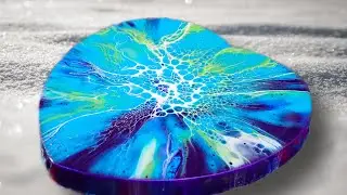 Did I finally nail the bloom technique acrylic pour?❤️