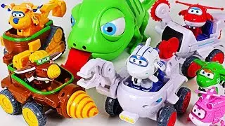 Super Wings Astra & Jett's Moon Rover, Todd & Donnie's Dig Rig! Defeat big chameleon! #DuDuPopTOY
