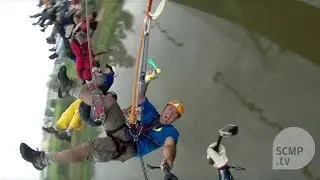 245 bungee jumpers in record-breaking bridge leap