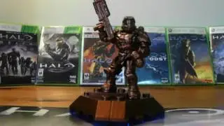 Figure Showcase Master Chief Memorial