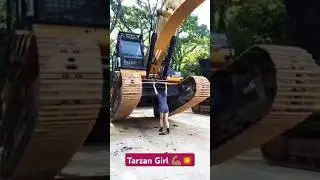 Tarzan Girl Lifts an Excavator! 💪🚜  #EpicStrength #UnbelievablePower #ViralMoment