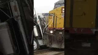 What is this? 🤕😱.    #csx #railway #accidentnews #traincrash #derailment #unfortunate