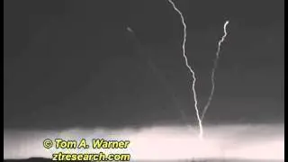 Ken Shoulders - Lightning video #1
