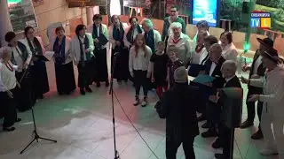 Wspólne kolędowanie seniorów i młodzieży z Chrzanowa