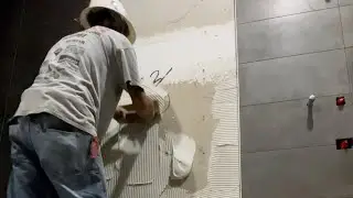 Как выровнять стены любым зубчатым шпателем! #tilewithme #howto #walls #floating #motar #kel