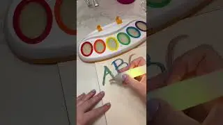 Mess free painting🎨🖌️🧑&zwj;🎨 #crayola #painting #fingerpaints #coloring #paint #messfree