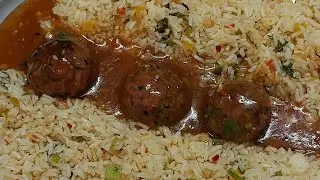 Quick Indo-Chinese Thali! Chilli Chicken + Purple Cabbage Manchurian in Appe Pan+ Garlic Fried Rice.