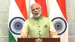 PM Modi applauding bank employees for their exemplary work