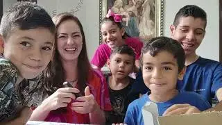 Vitão ganhou um celular?