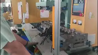 Testing-Plug molding demo showing on double sliding table machine