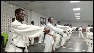 Blanck belt trim Mtre mollah masamba toujours en action top RDC sur école accademi de beaux arts 