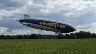 SF34 Glider landing next to Zeppelin