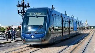 Tramway de Bordeaux TBM à gare de Bordeaux St Jean, porte de Bourgogne, rue St Catherine, Quinconces
