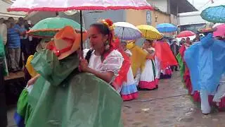A la Capotin tin tin esta noche va a llover, cuadro de Danza La Esperanza Intibuca