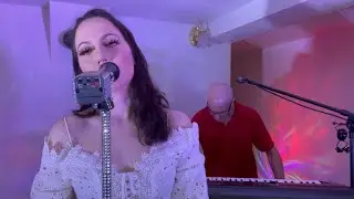 Ashley Woodruff - Listen To Your Heart (Roxette Cover/Live Session)