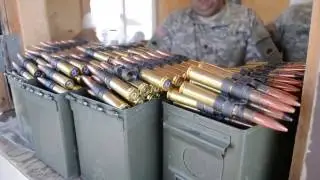 US WEAPONS 2017 - US Soldiers Shooting Grenade Launcher Mk-19 + M9 Shooting Training Exercise