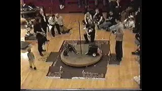 OCAD Robot Sumo 2001 - TDT vs Junkdrone