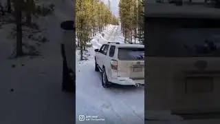 off rooading in the winter#offroad #youtube #shorts #toyota #4runner #4x4 #skiptothegoodpart