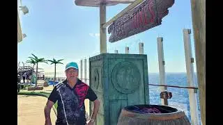 Lost Dunes Mini Golf Course of the 2024 World&rsquo;s Largest Cruise Ship, Icon of the Seas