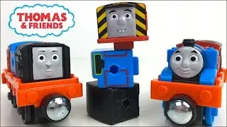 THOMAS AND FRIENDS TAKE-N-PLAY TRAIN MAKER BUILD AND CUSTOMIZE YOUR ENGINES WITH DIESEL - UNBOXING