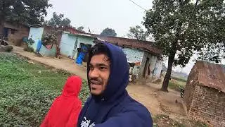 मेरी लाल आज पहली बार गांव में जा रही है