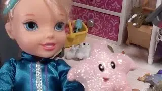Elsa and Anna toddlers -car boot sale and fun with Barbie, Chelsea, Kristoff- Barbie episodes