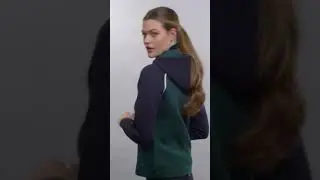 HV Polo FW21 - Lookbook Half Zip Hoodie Mariet