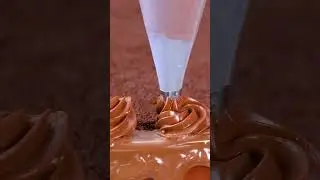 Viral Heart Chocolate Drip Art 🤎🎨 #shorts #Dessert #chocolate #trending