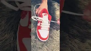 comment mettre les lacets de sa dunk peisley pack#shoesstyle #shoeshop  #nikedunklow #nikedunks