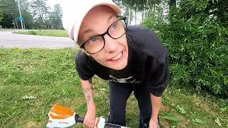 Trimmar klart h&auml;cken och massa gr&auml;s trimning och en bonus.