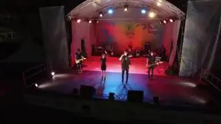 кавер группа "Жарит Лето"