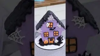 Haunted House Cake made with our House Flexi Frost & Carve plates! 👻www.frostform.com