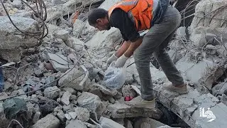 عمليات بحث مستمرة عن جثامين شهداء تحت ركام المنازل المدمرة في مخيم المغازي وسط قطاع غزة