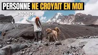 Á 3600m SEULE dans un glacier et SANS ÉQUIPEMENT en Georgia | Gergeti, STEPANTSMINDA