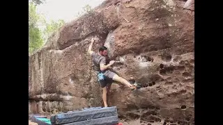 Sandstone Traverse - 7a | Parking | Albarrac&iacute;n Bouldering