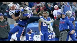 new england patriots Rob Gronkowski hit in head, misses second half